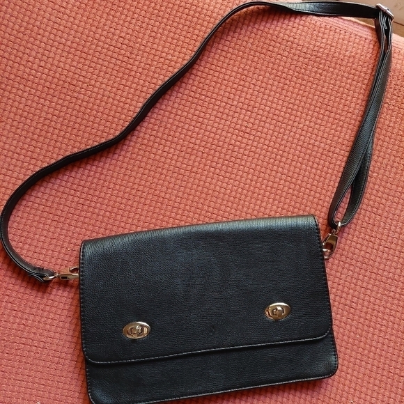S-Q Inc. Black Small Handbag/Purse - Picture 1 of 13